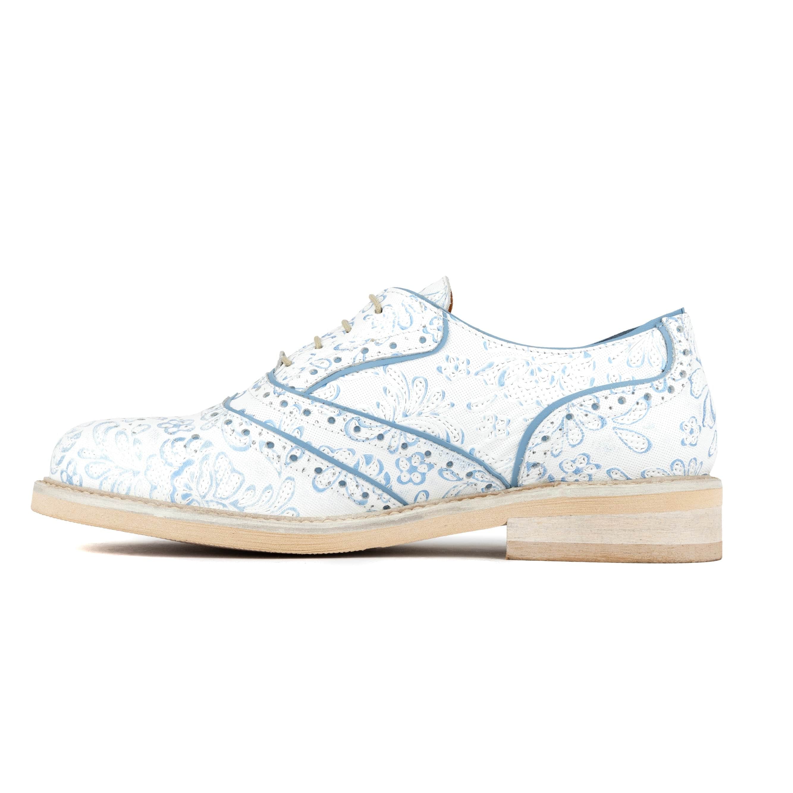 Brick Lane - White Flowers - Women's contrast leather lace-up brogue - Image 3