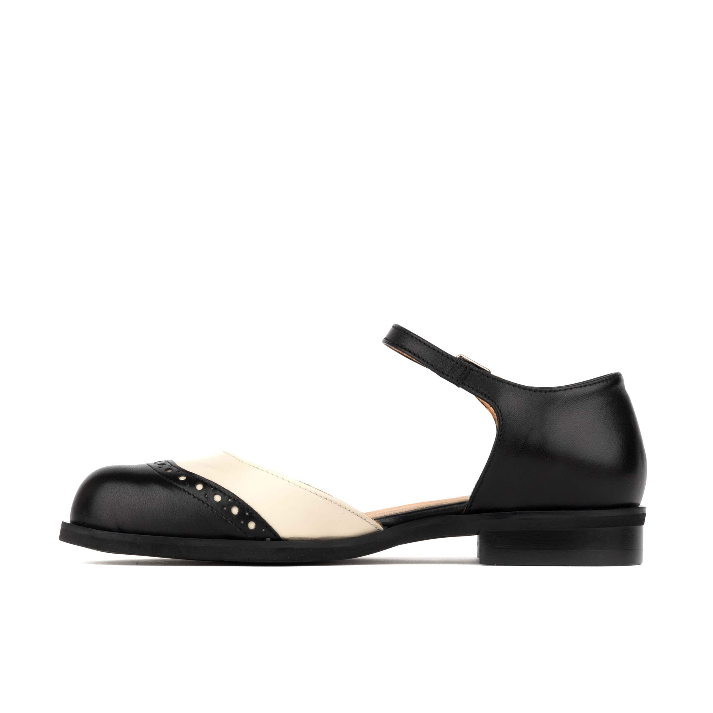 Gigot - Black & Cream - Women's closed heel round toe leather flat sandal - Image 4