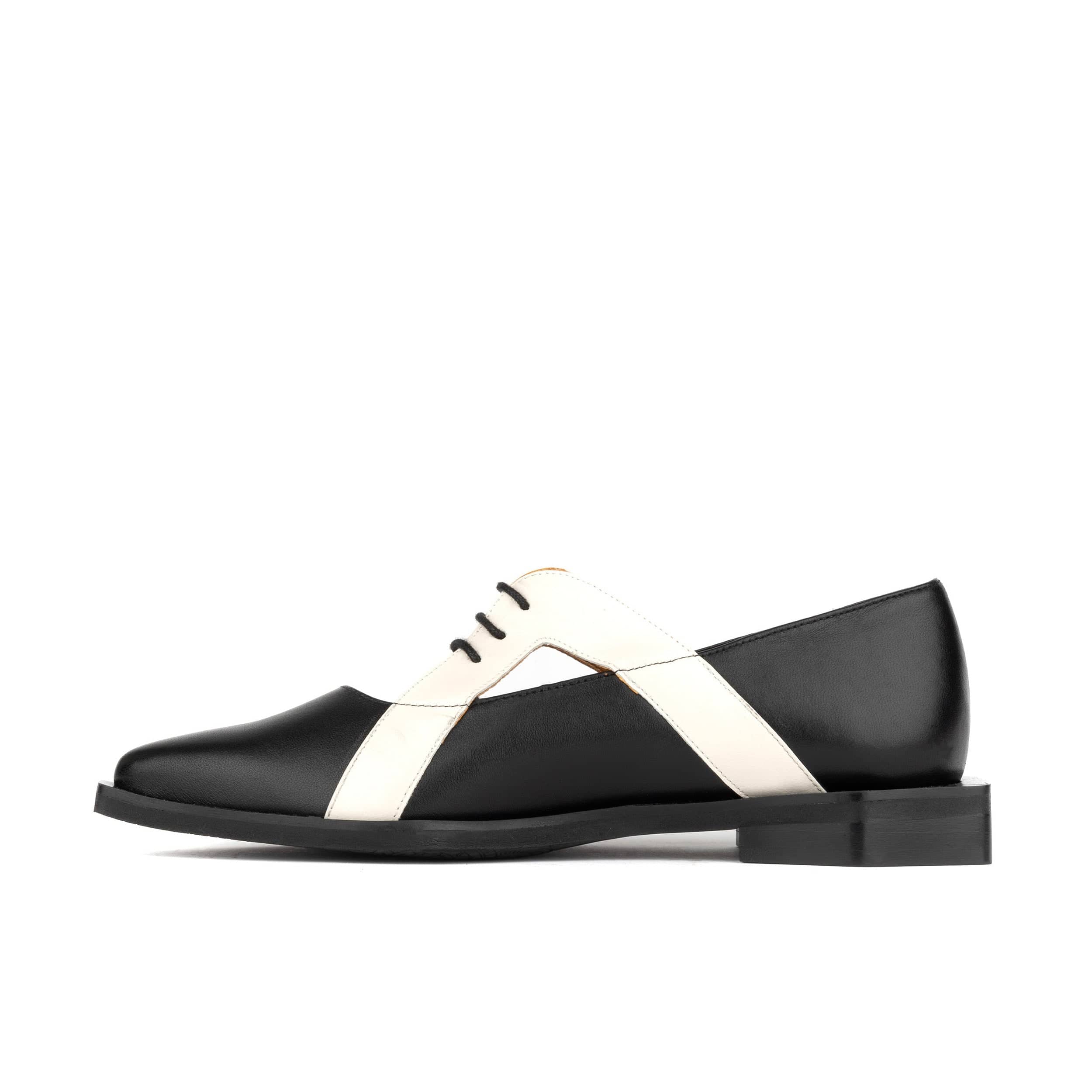 Harlowe - Black & Cream - Women's cutout leather lace up shoe - Image 4