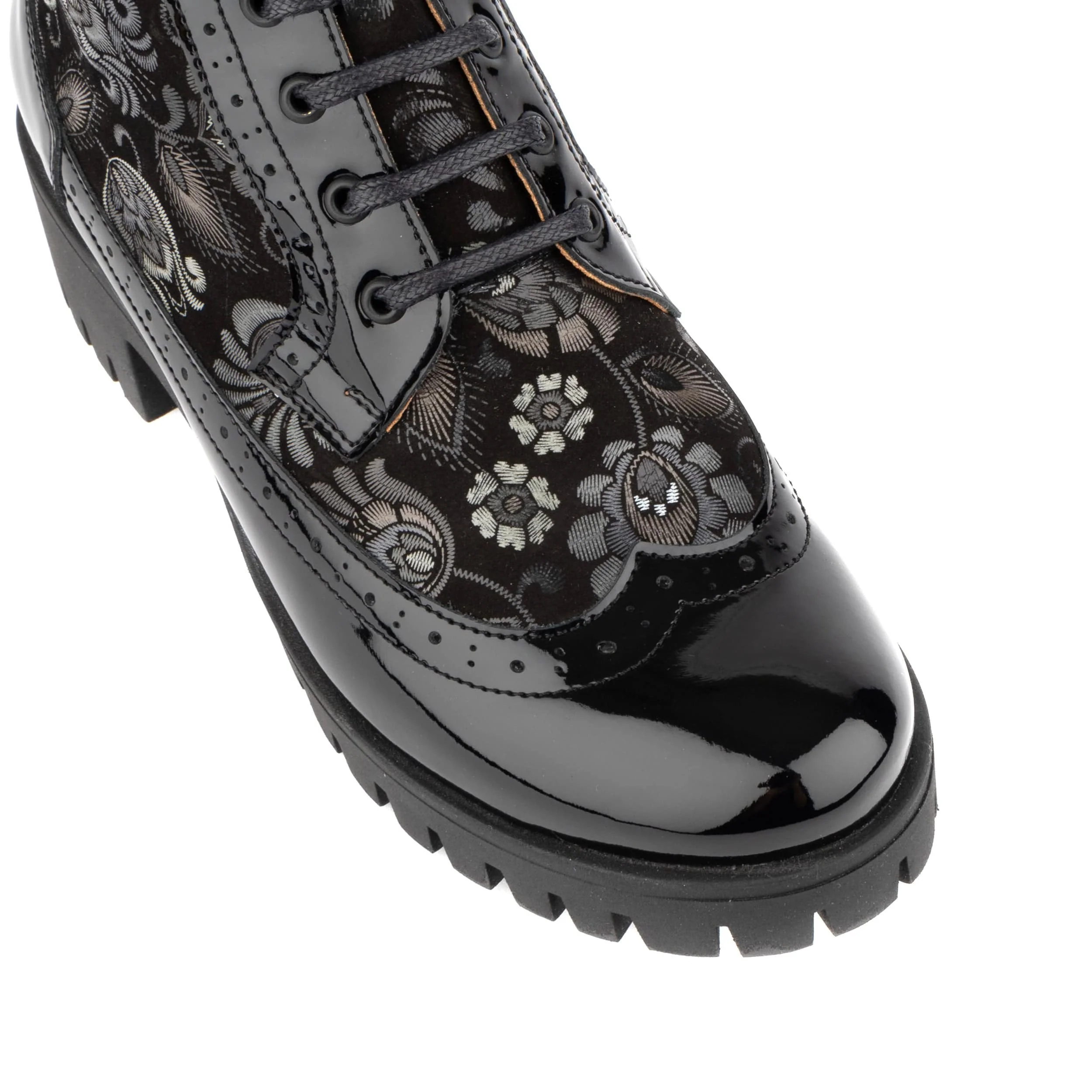 Milliner Platform - Emboss - Women's leather chunky 1 inch platform ankle boot in black - Image 7